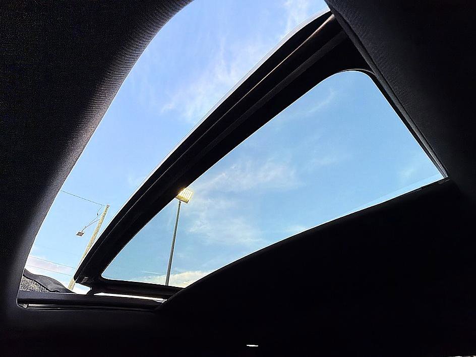 Used 2025 Chevrolet Equinox EV RS image 16