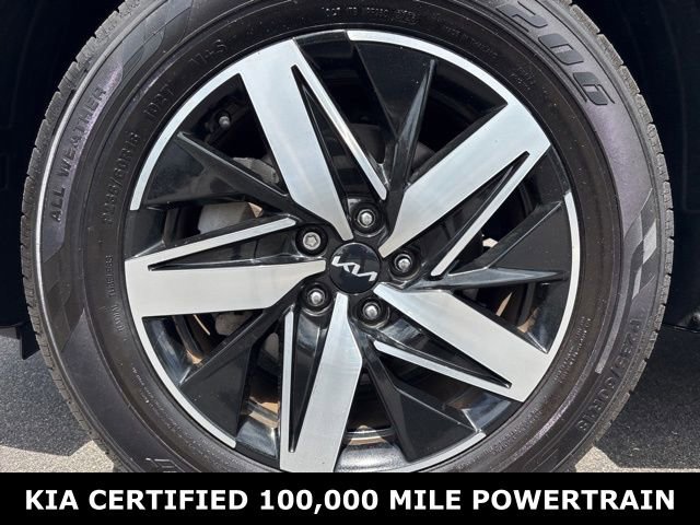 Certified 2022 Kia Sorento S FWD image 9