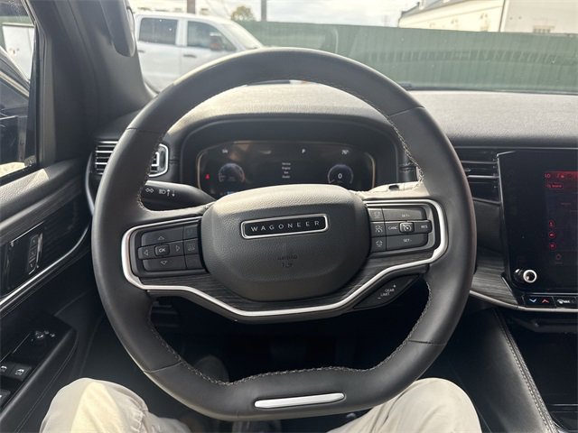 Used 2023 Jeep Wagoneer L Series III w/ Preferred Equipment Group image 14