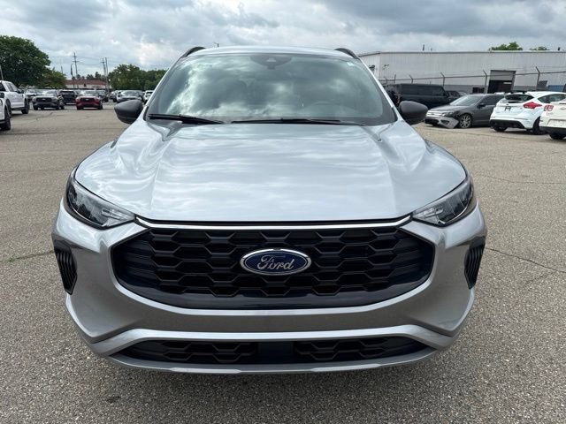 Used 2023 Ford Escape ST-Line w/ Tech Pack #1 AWD/4WD image 12