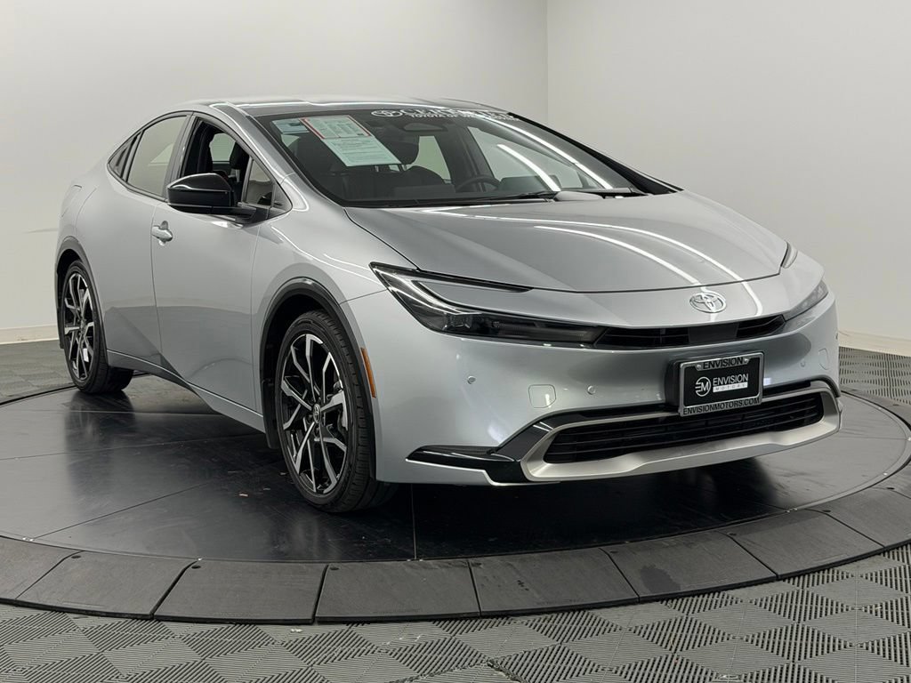 Certified 2025 Toyota Prius Plug-In Hybrid FWD image 8
