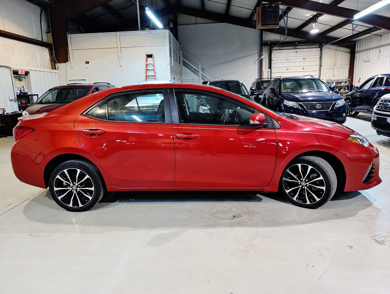 Used 2018 Toyota Corolla SE image 9