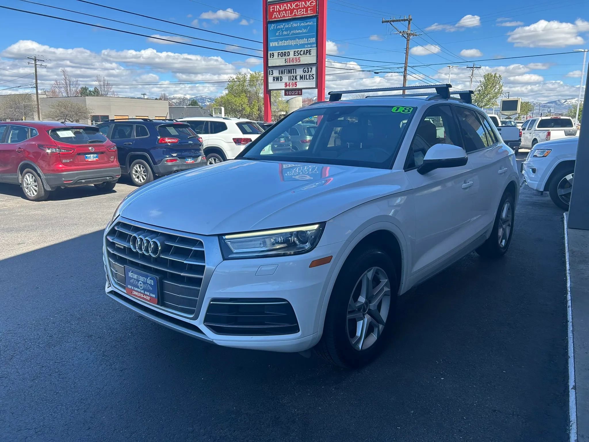 Used 2018 Audi Q5 2.0T Premium w/ Convenience Package AWD/4WD image 2