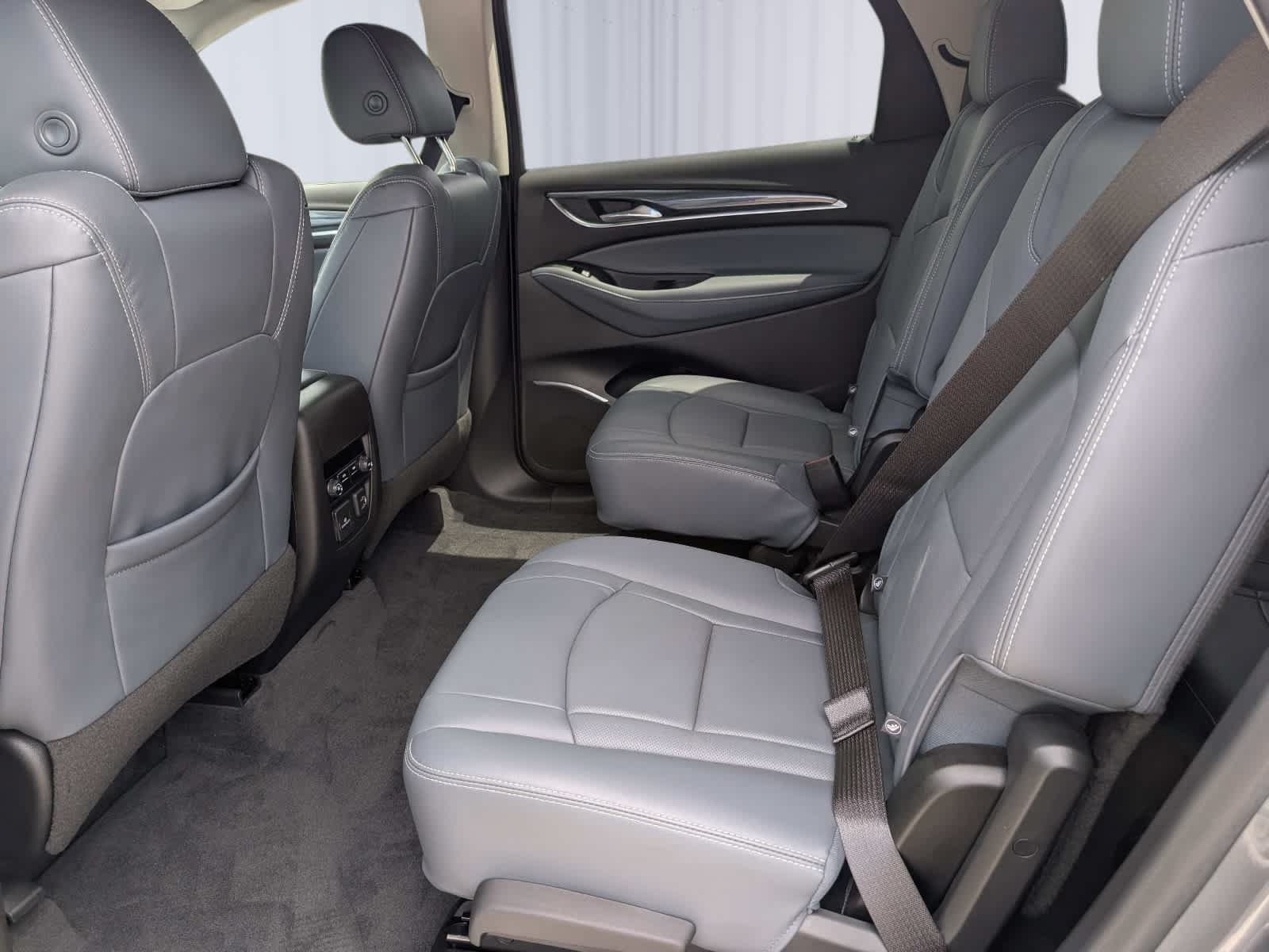 Used 2020 Buick Enclave Essence w/ Sound and Sites Package FWD image 13