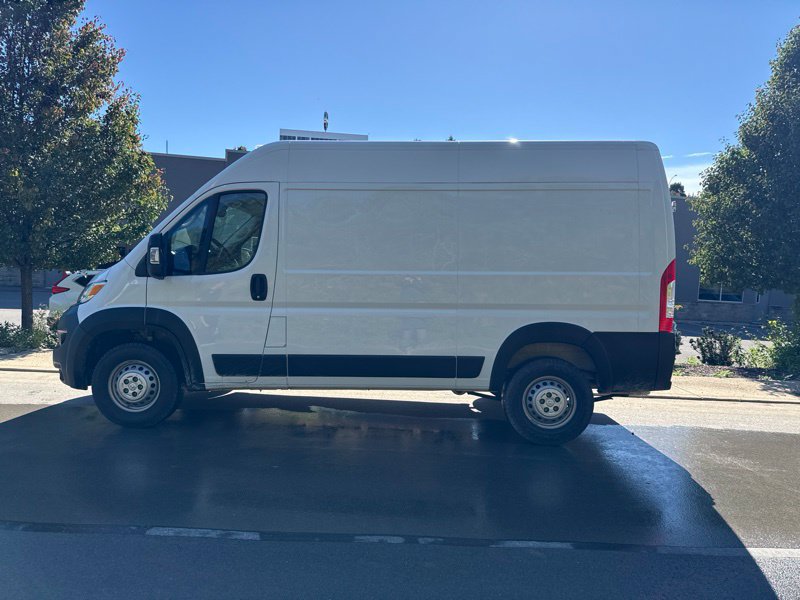 Used 2025 RAM ProMaster 2500 w/ Convenience Group FWD image 4