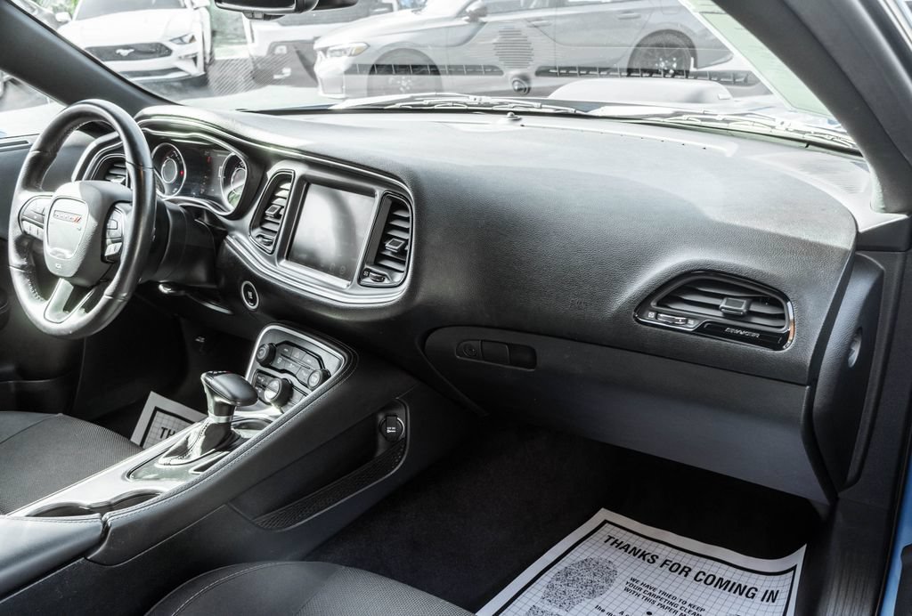Used 2016 Dodge Challenger R/T RWD image 12