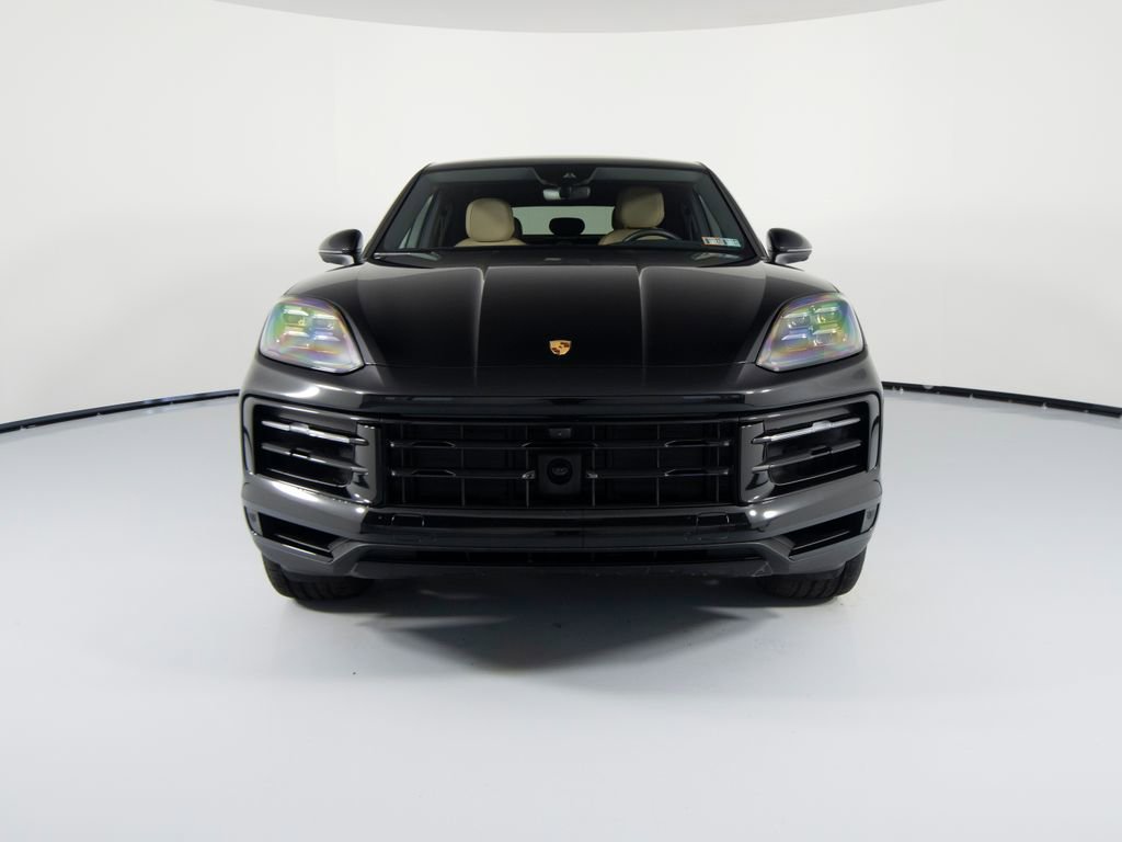 Certified 2025 Porsche Cayenne Coupe image 13