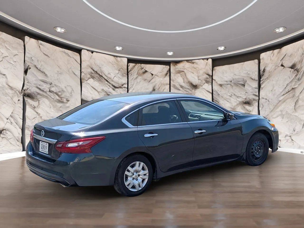 Used 2018 Nissan Altima 2.5 S w/ S Convenience Package FWD image 13