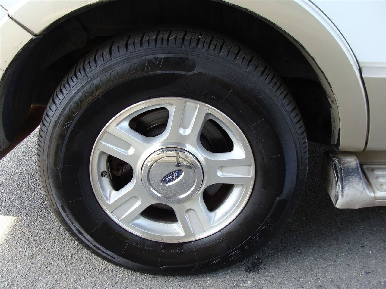 Used 2006 Ford Expedition Eddie Bauer AWD/4WD image 7