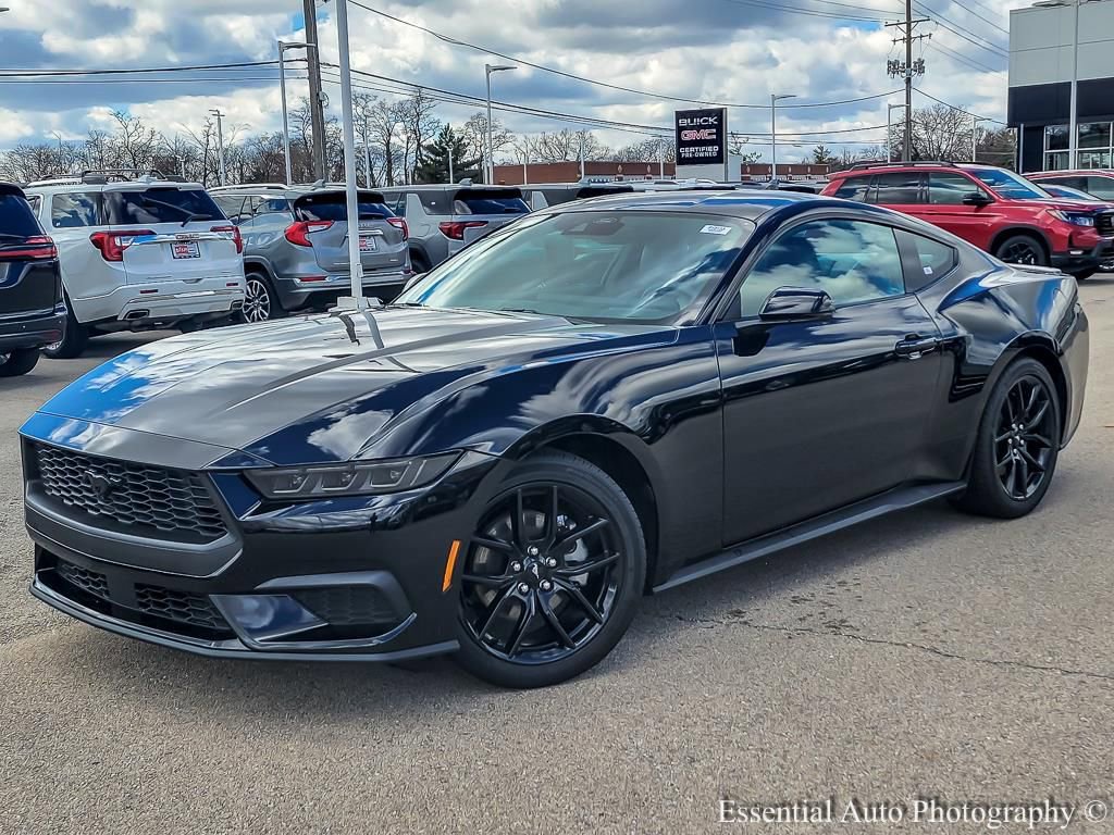 Used 2025 Ford Mustang Premium image 2