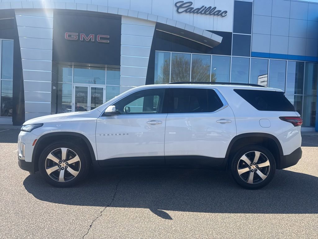 Used 2023 Chevrolet Traverse LT w/ LT Premium Package AWD/4WD image 6