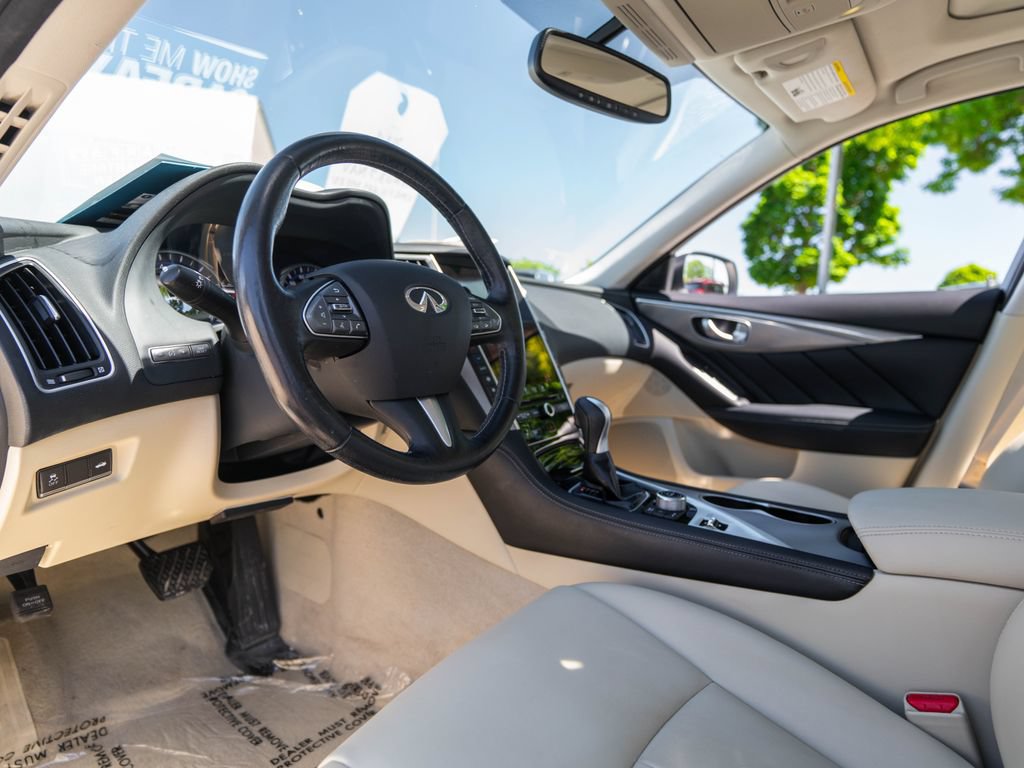 Used 2015 INFINITI Q50 Premium w/ Navigation Package AWD/4WD image 6