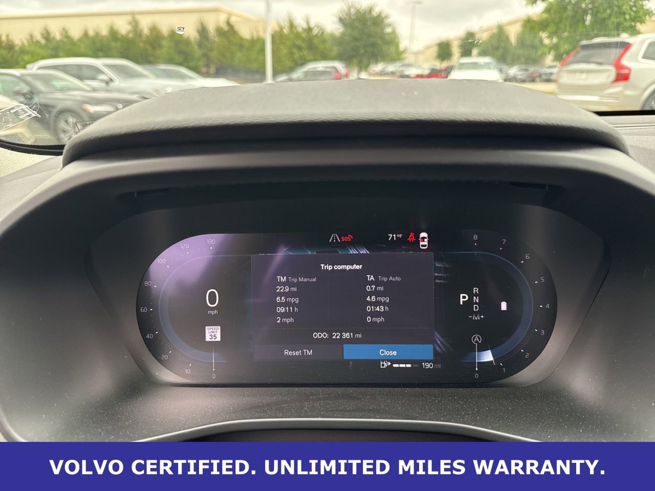 Certified 2025 Volvo XC40 B5 Plus AWD/4WD image 20