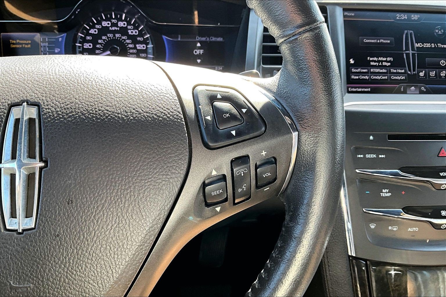 Used 2013 Lincoln MKS AWD image 12
