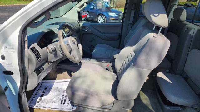 Used 2014 Nissan Frontier S RWD image 17