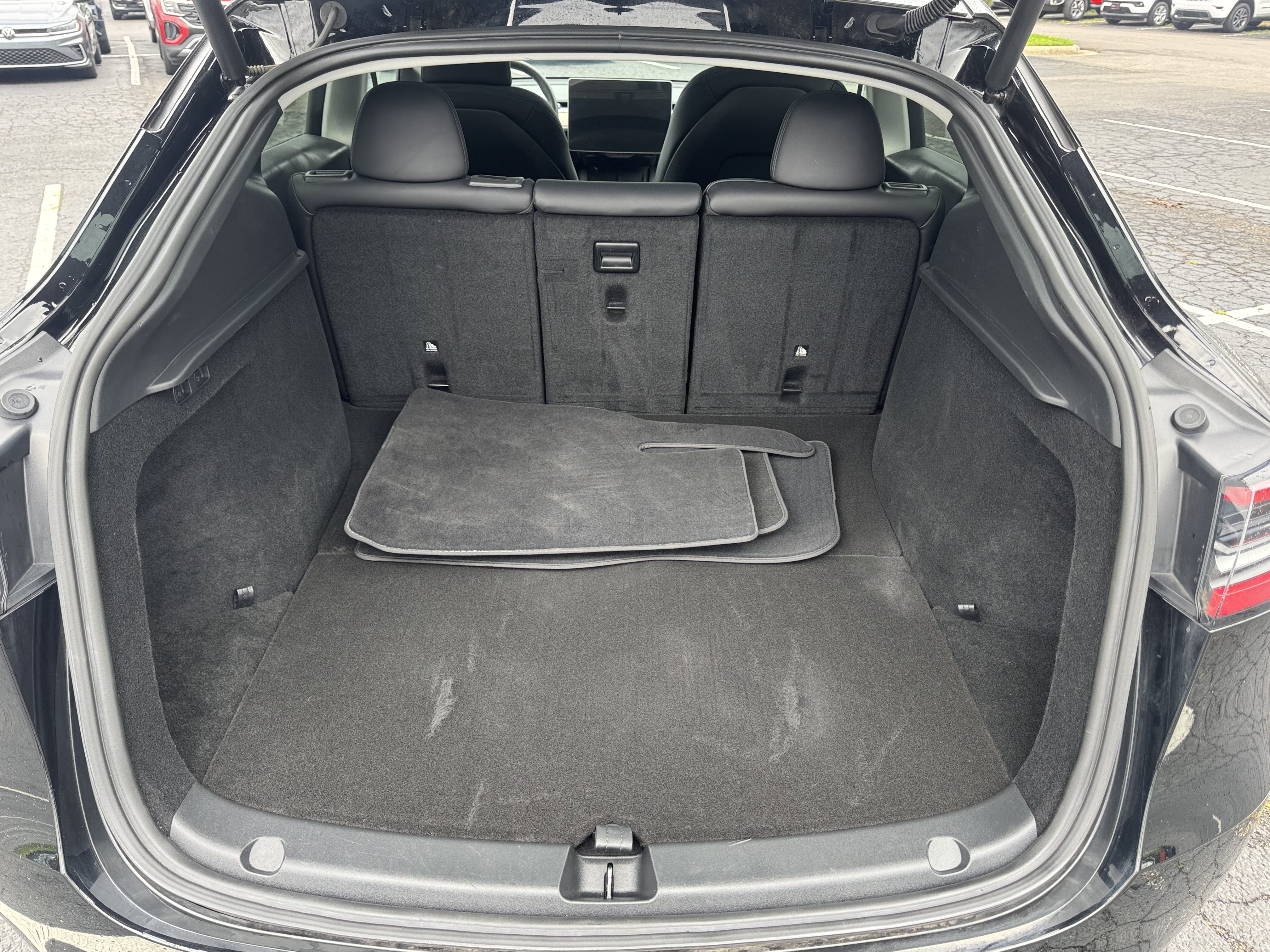 Used 2024 Tesla Model Y 2WD image 16