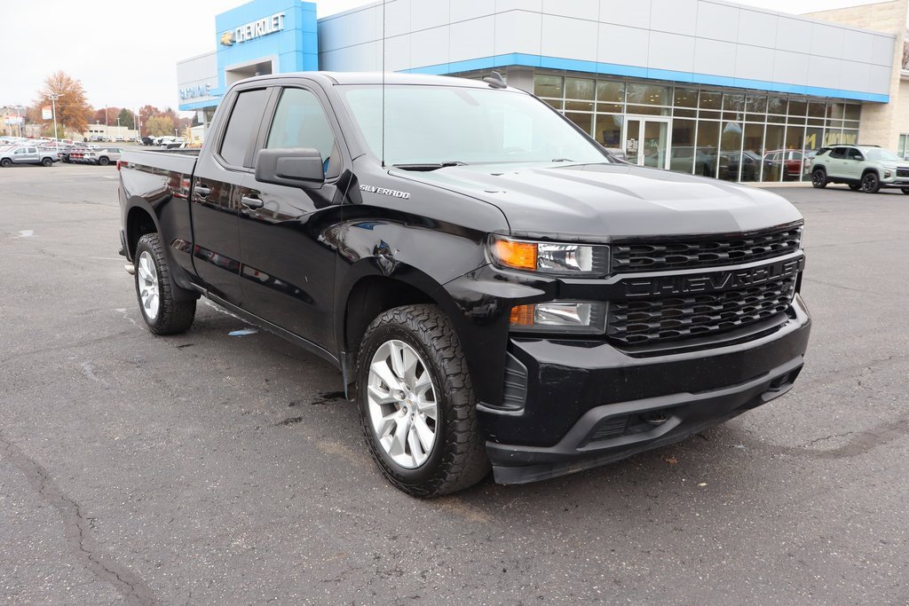 Used 2021 Chevrolet Silverado 1500 Custom image 2