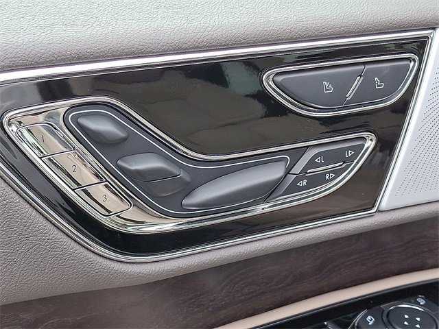 Used 2024 Lincoln Navigator Reserve image 25