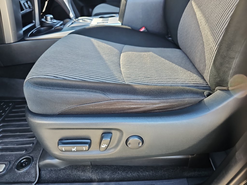 Used 2022 Toyota 4Runner SR5 AWD/4WD image 18
