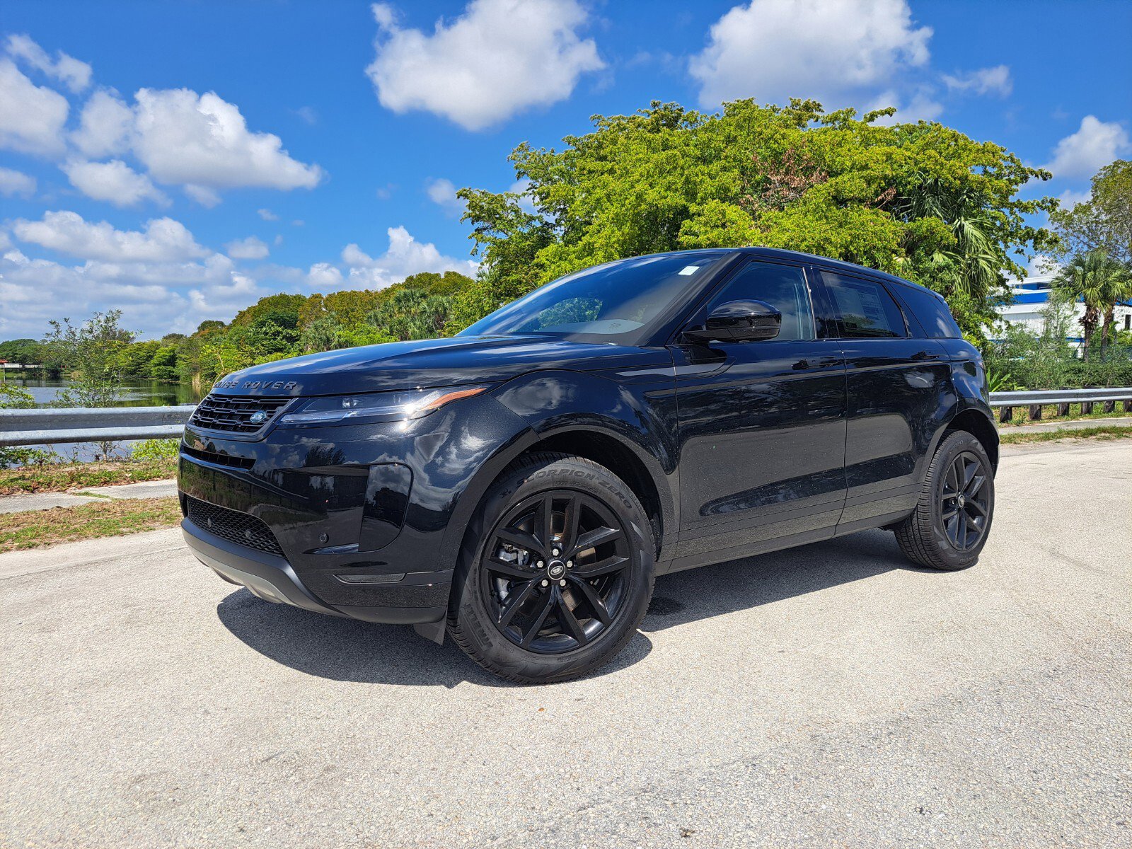 Used 2026 Land Rover Range Rover Evoque S image 1