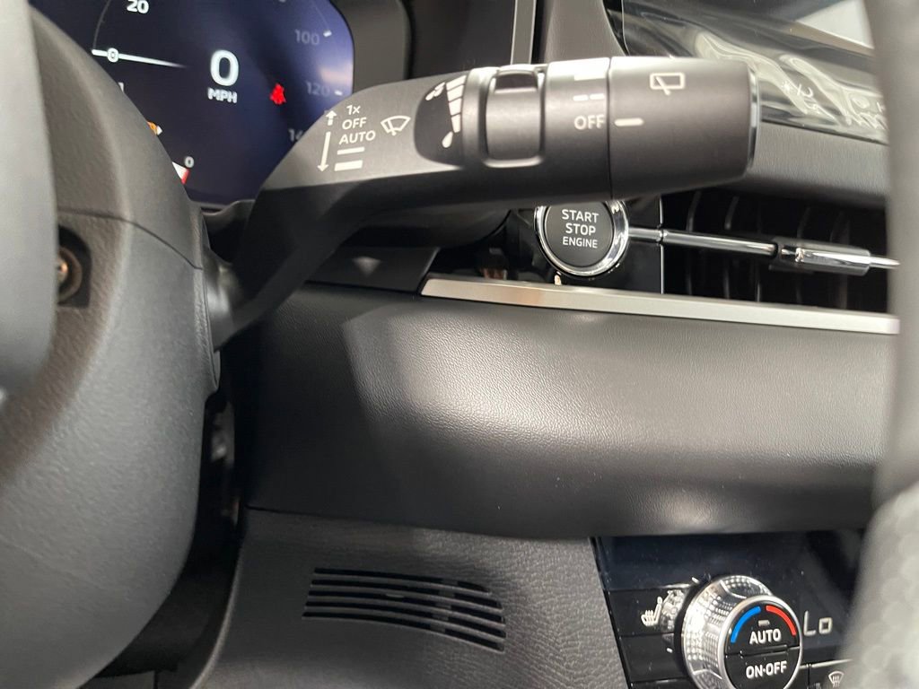 New 2025 Mitsubishi Outlander SE image 16