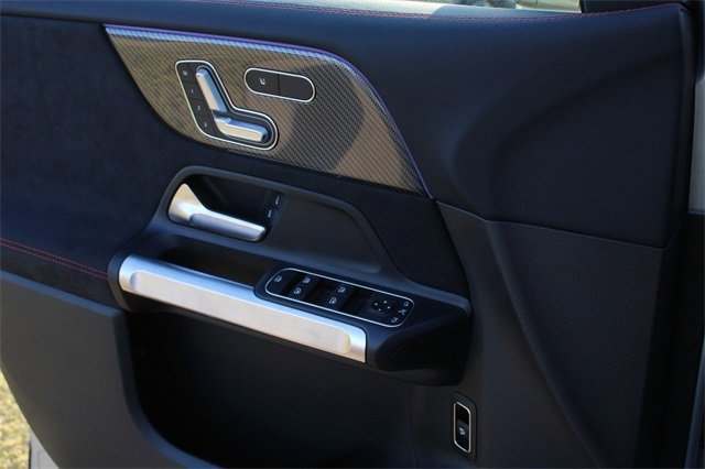 New 2025 Mercedes-Benz GLB 35 AMG 4MATIC image 16