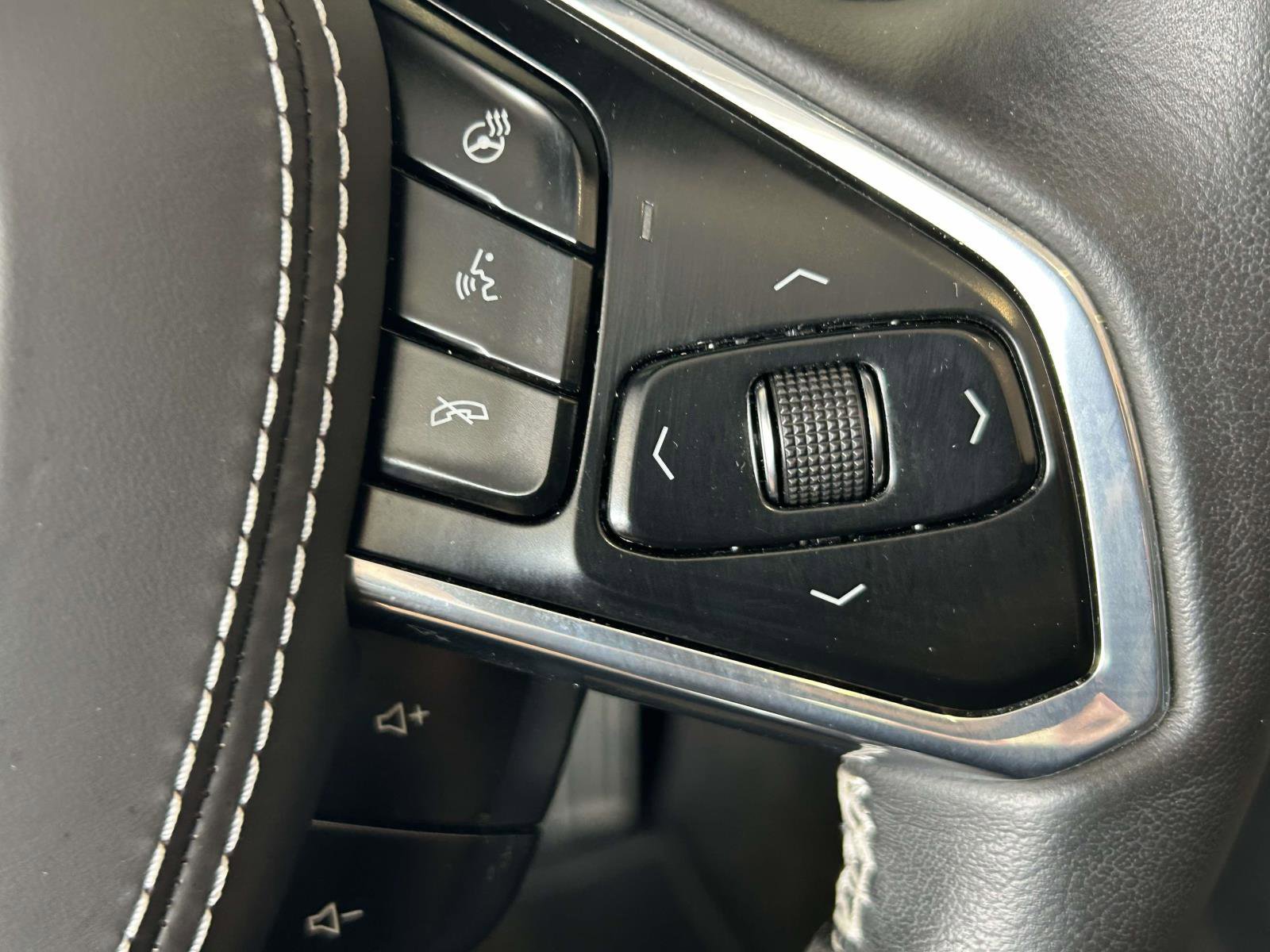 Used 2024 Chevrolet Corvette E-Ray w/ Stealth Interior Trim Package AWD/4WD image 19