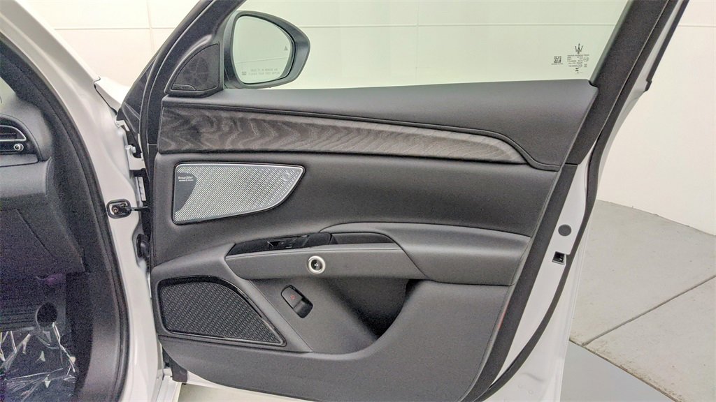 New 2024 Maserati Grecale GT image 52