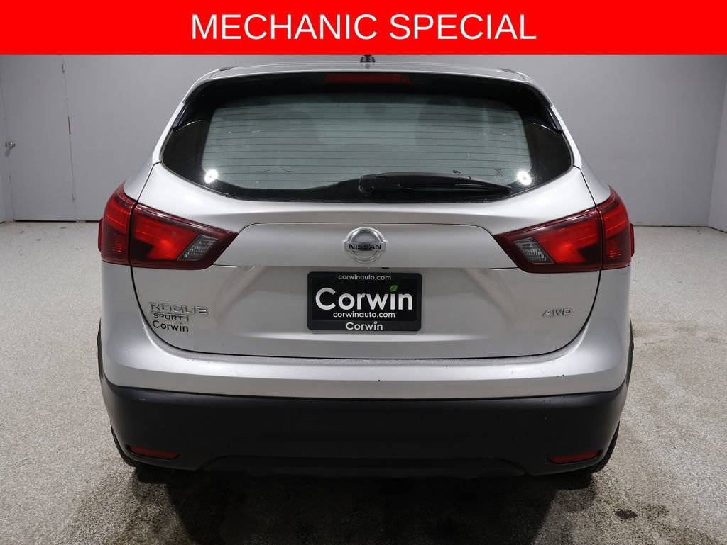 Used 2019 Nissan Rogue Sport S image 12