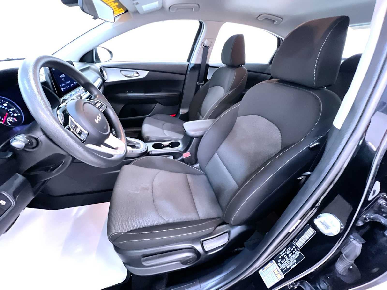 Used 2024 Kia Forte LXS w/ LXS Technology Package FWD image 14