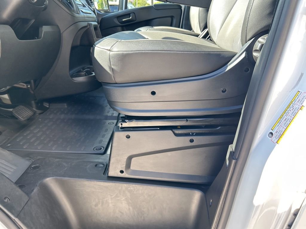 Used 2025 RAM ProMaster 2500 w/ Convenience Group FWD image 11