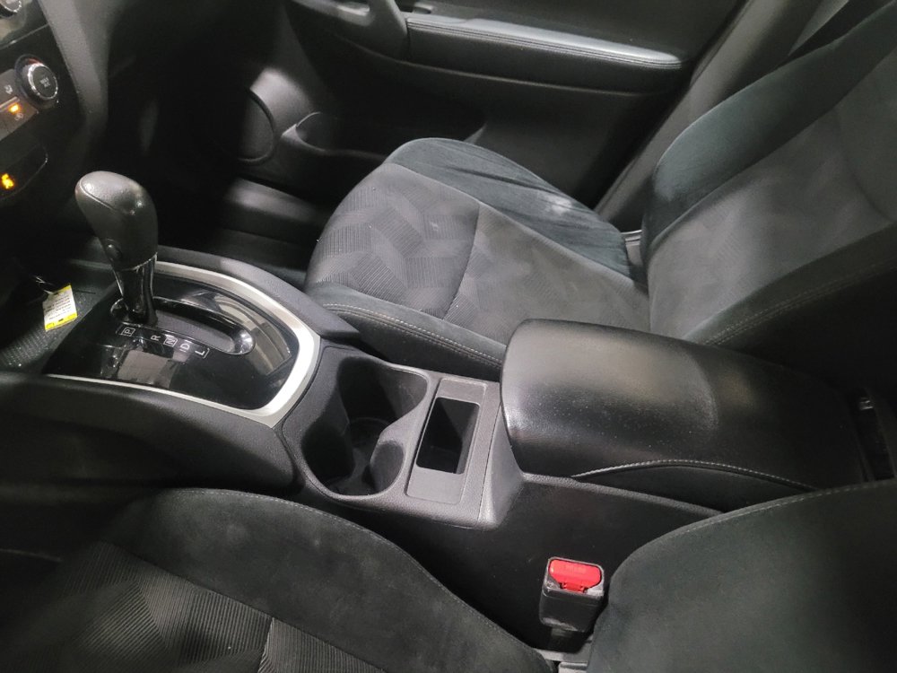 Used 2016 Nissan Rogue S image 26