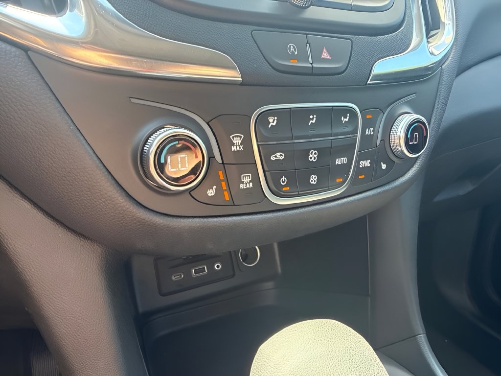 Used 2024 Chevrolet Equinox LT AWD/4WD image 22