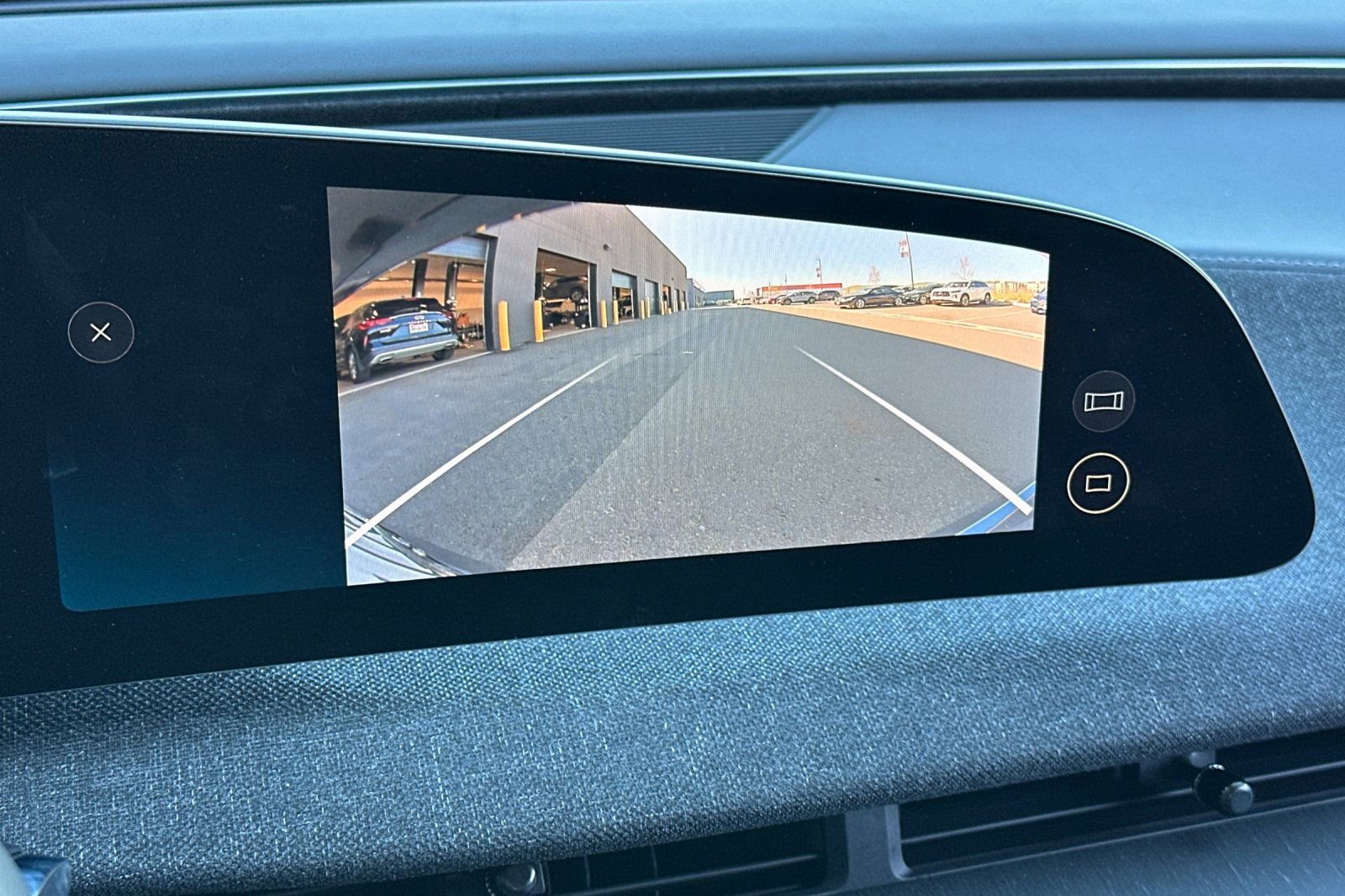 Used 2024 Lucid Air Touring image 27