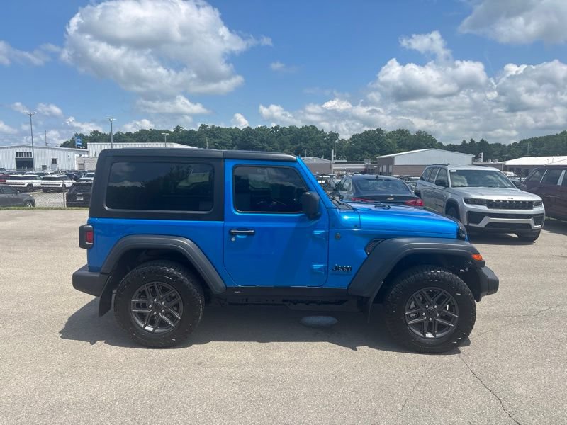 Used 2026 Jeep Wrangler Sport AWD/4WD image 2