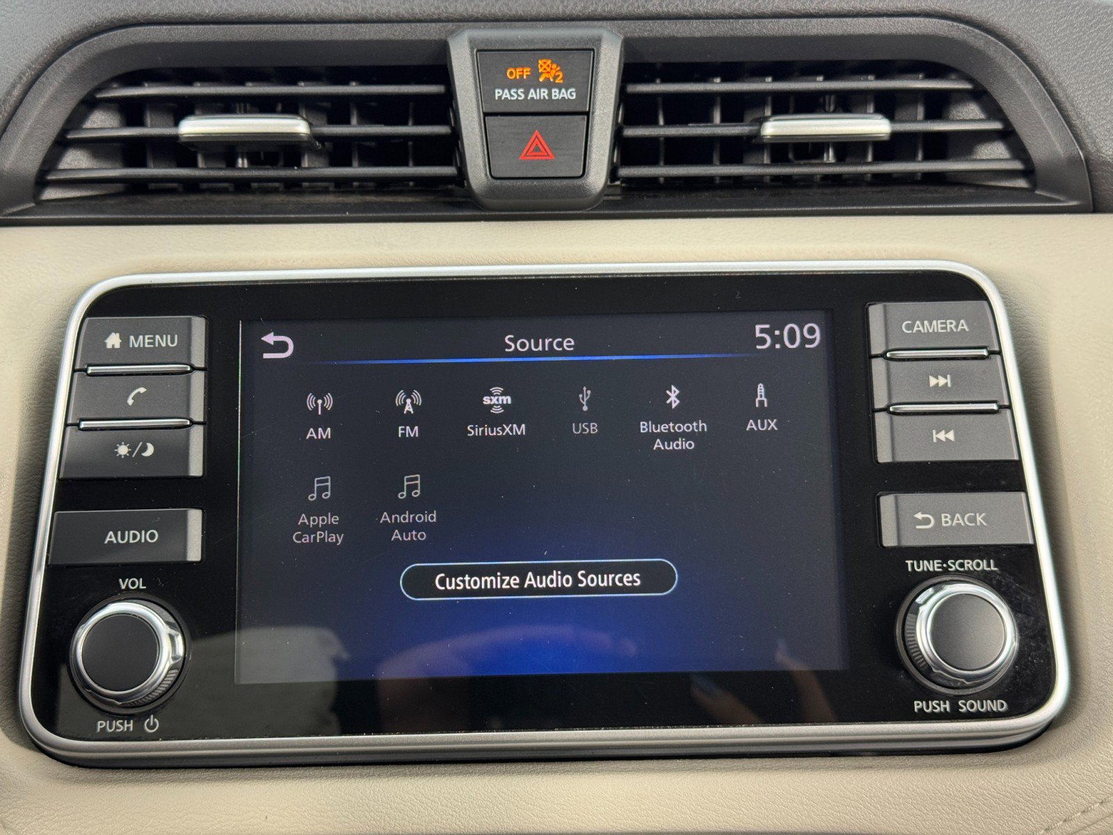 Used 2021 Nissan Versa SV image 21