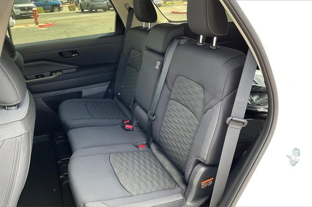 New 2025 Nissan Pathfinder SV image 16