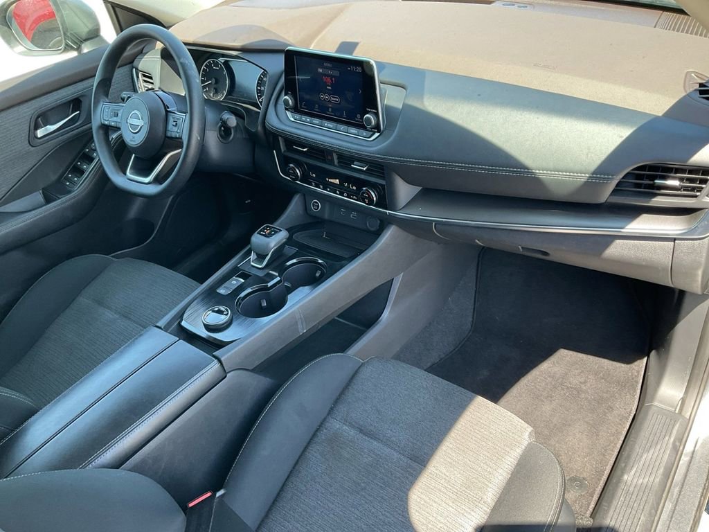 Used 2023 Nissan Rogue SV image 26