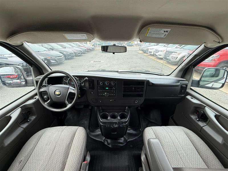 Used 2014 Chevrolet Express 1500 AWD image 25