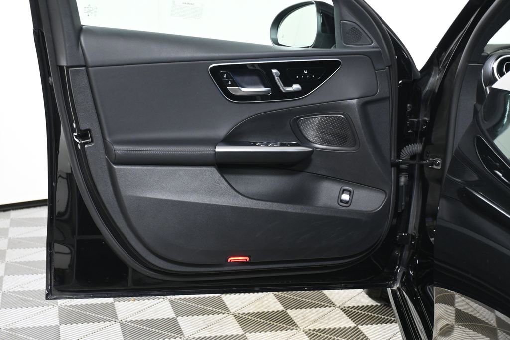 Certified 2025 Mercedes-Benz C 300 4MATIC Sedan image 28