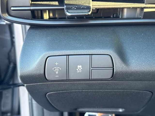 New 2026 Hyundai Elantra Sport FWD image 23