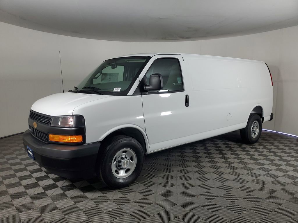 New 2026 Chevrolet Express 3500 Extended RWD image 8