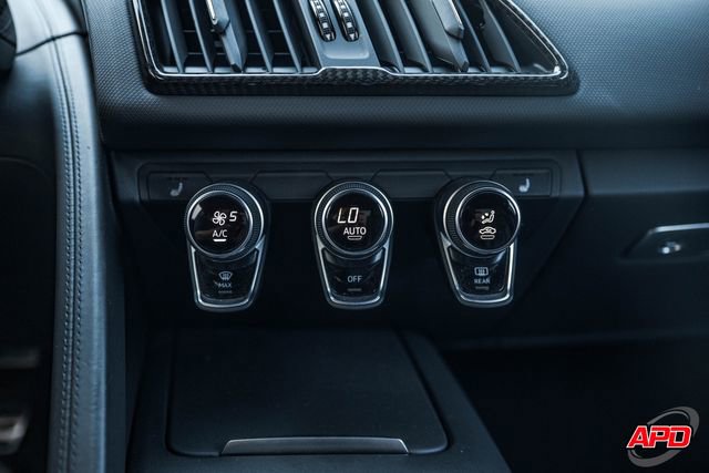 Used 2018 Audi R8 V10 w/ Premium Package image 14