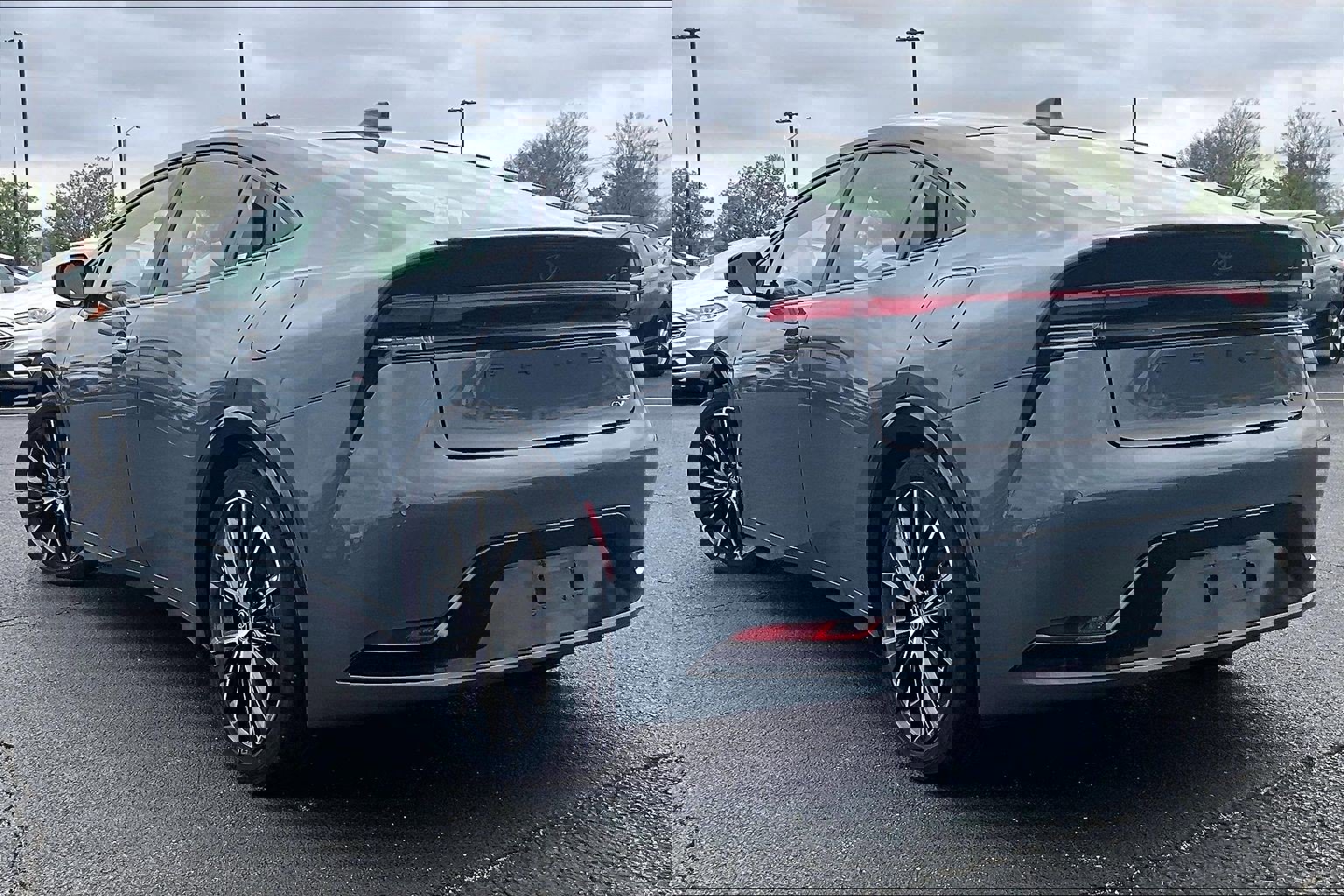 Used 2024 Toyota Prius XLE FWD image 5