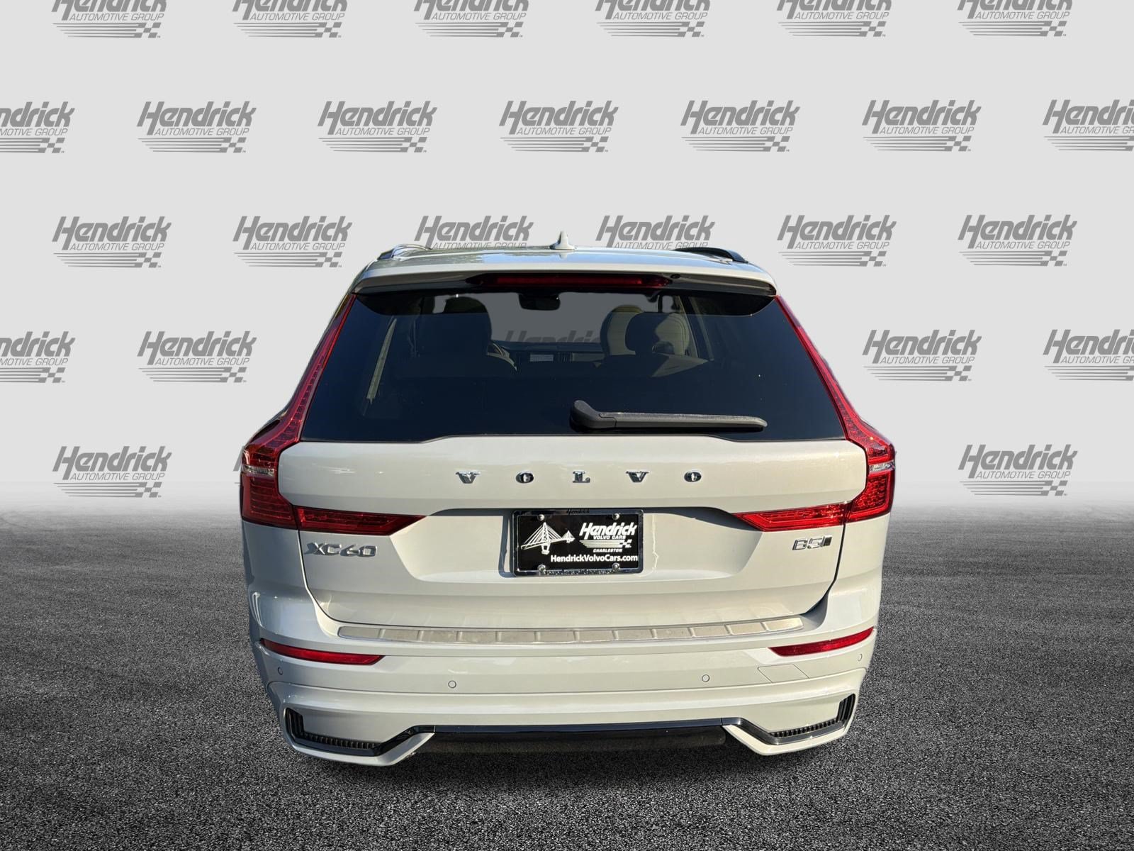 Certified 2024 Volvo XC60 B5 Core w/ Protection Package Premier AWD/4WD image 9