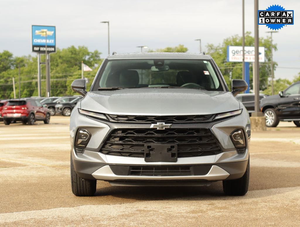 Used 2024 Chevrolet Blazer LT w/ Convenience Package FWD image 2
