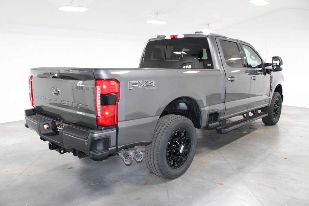 New 2026 Ford F250 Lariat w/ Black Appearance Package image 8