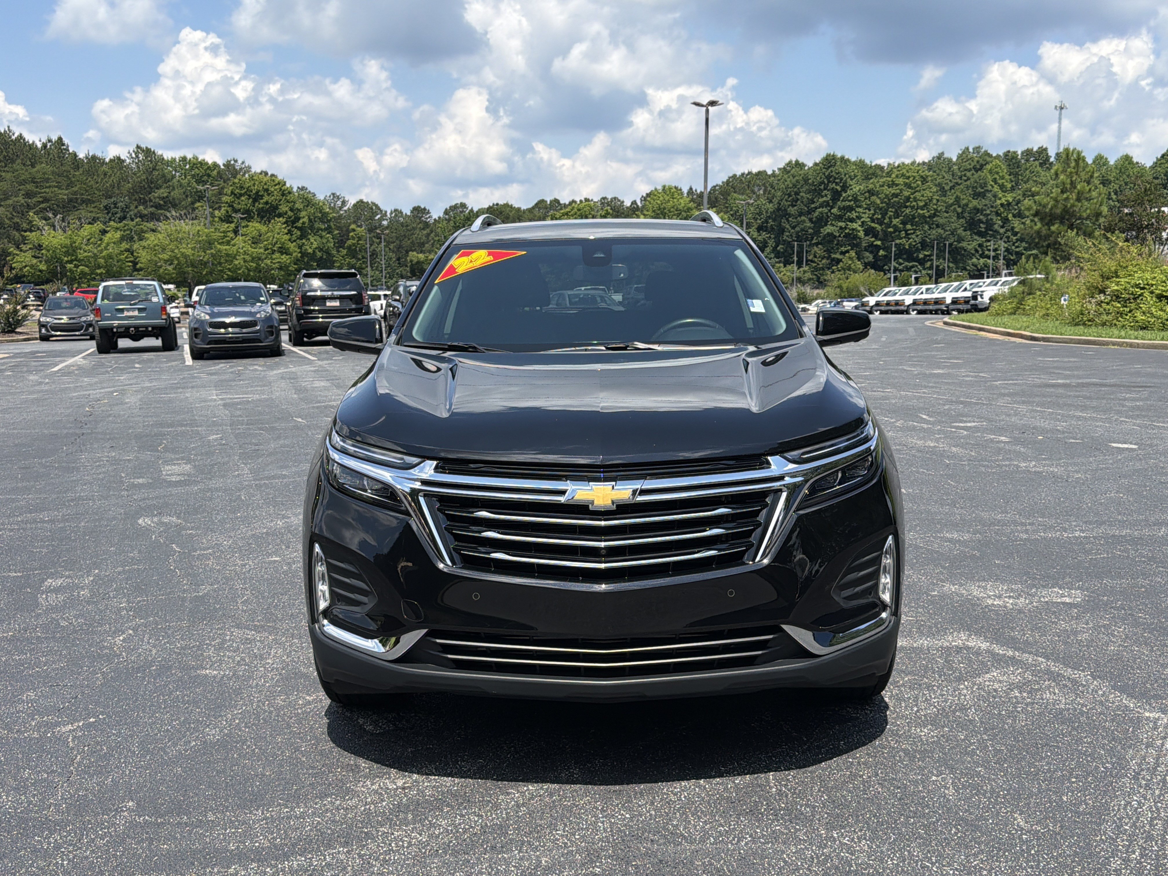 Used 2022 Chevrolet Equinox Premier FWD image 2