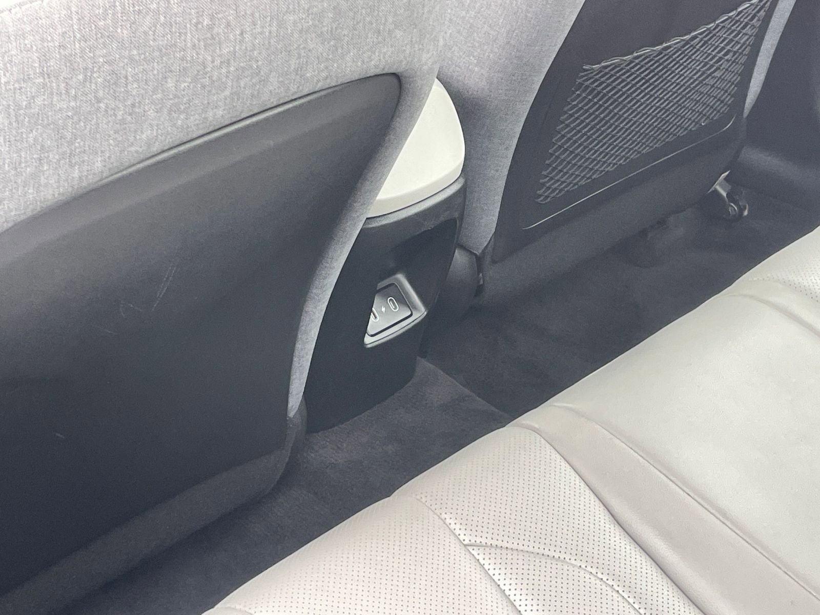 Used 2025 Hyundai Elantra Limited FWD image 24