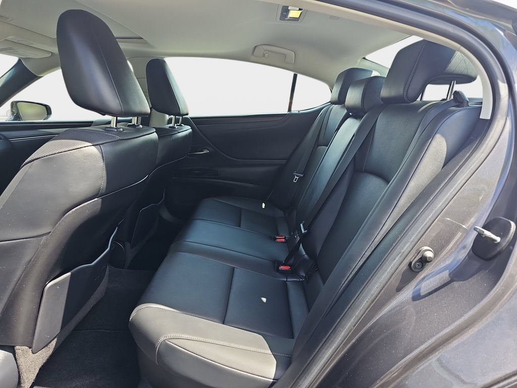 Certified 2022 Lexus ES 300h w/ Premium Package FWD image 13